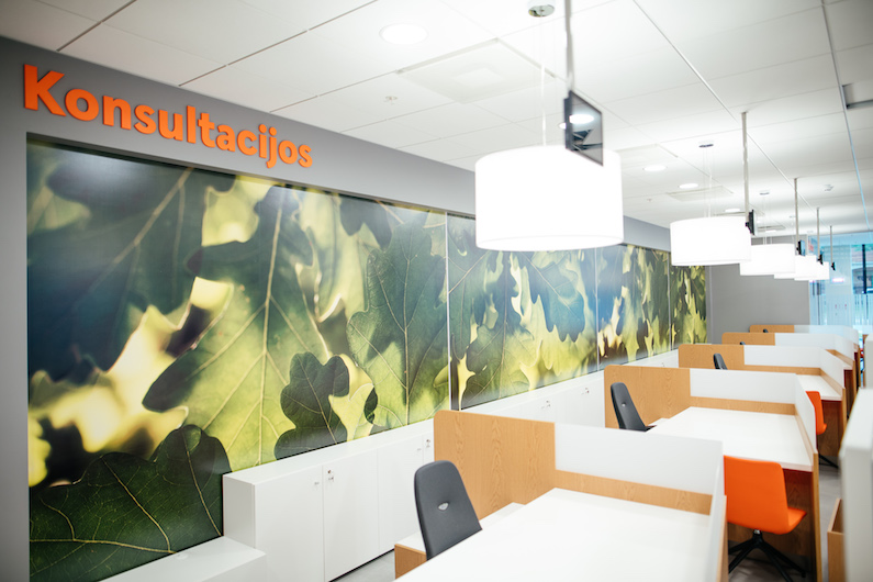 „Swedbank“ konsultacijų centras persikėlė į naujas patalpas verslo centre „Wave“ 