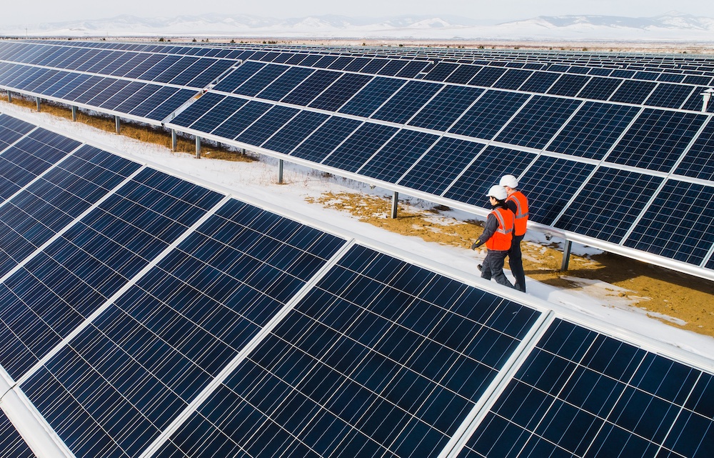 „Swedbank“ savo reikmėms išsinuomojo 1,2 MW saulės elektrinę