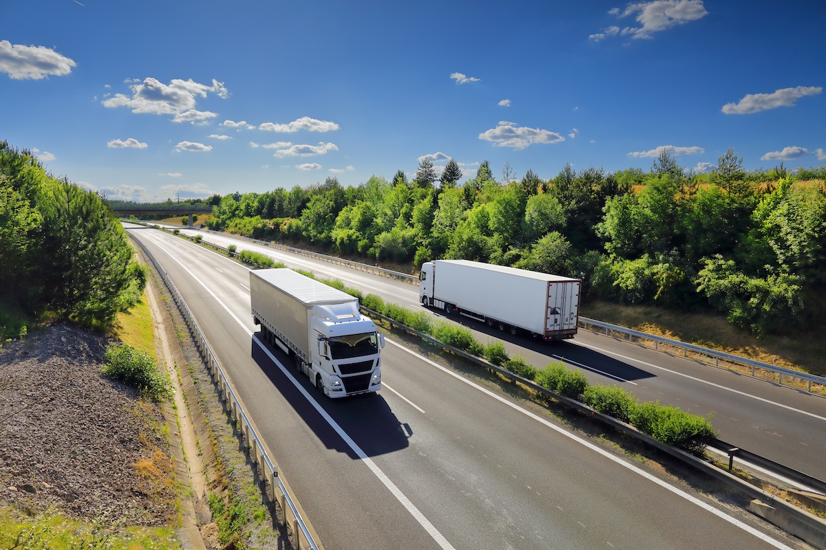 Svarbiausi tvarumo aspektai ir neigiamo poveikio mažinimo būdai transporto ir logistikos sektoriaus įmonėse