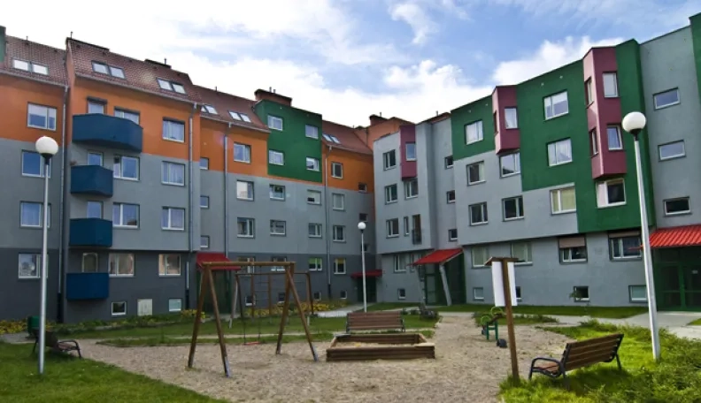 Būsto rinkoje daugėja sandorių skolintomis lėšomis 