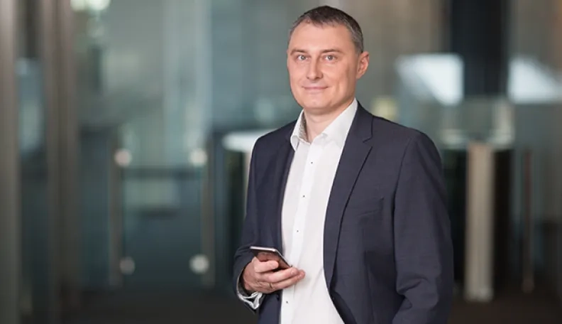 Kokias naujoves ruošia išmaniųjų telefonų gamintojai?