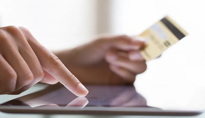 Tyrimas: šiandien pirkdami internetu gyventojai išleidžia 70 eurų, rytoj − pasiruošę išleisti perpus daugiau