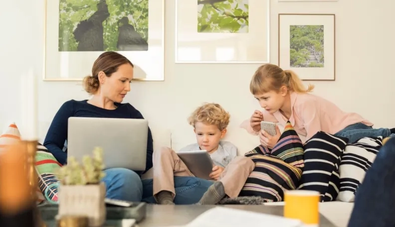 „Swedbank“ apklausa: papildomai uždarbiaujančių lietuvių skaičius sumažėjo beveik 2 kartus