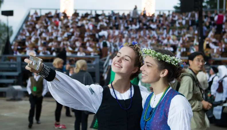 Moksleivių dainų šventės dalyviams dovanoja gyvybės ir traumų draudimą