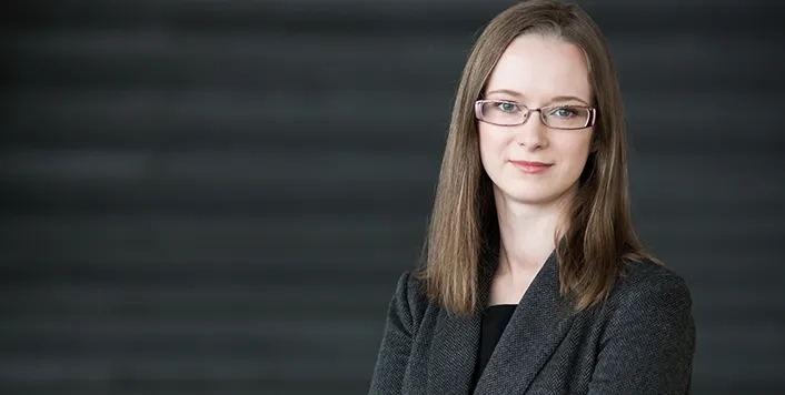 Kokia demokratijos deficito įtaka ekonomikos augimui?