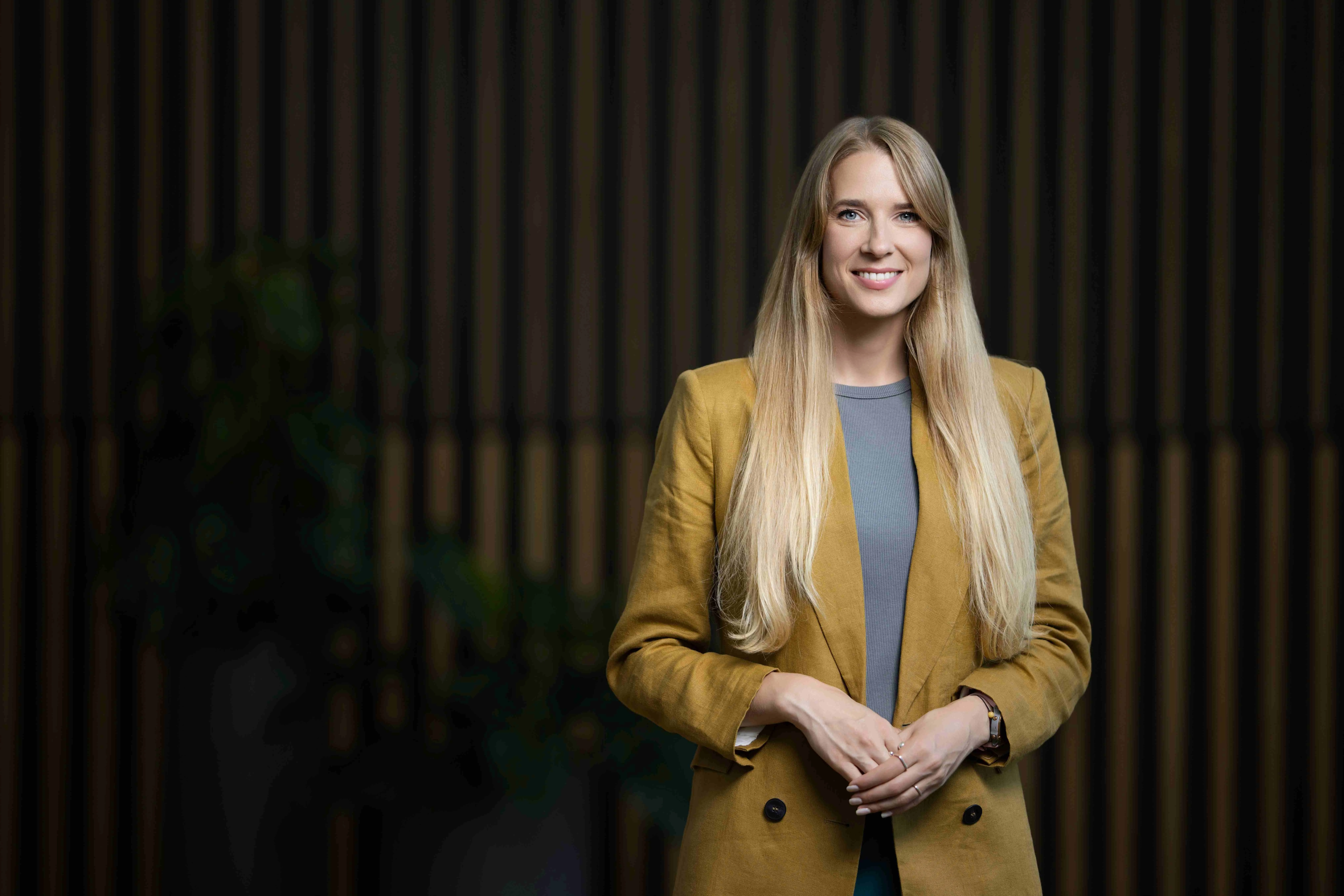 Skaitmeniniai kišenpinigiai ir dingęs vertės pojūtis: kaip su vaikais kalbėtis apie pinigus?